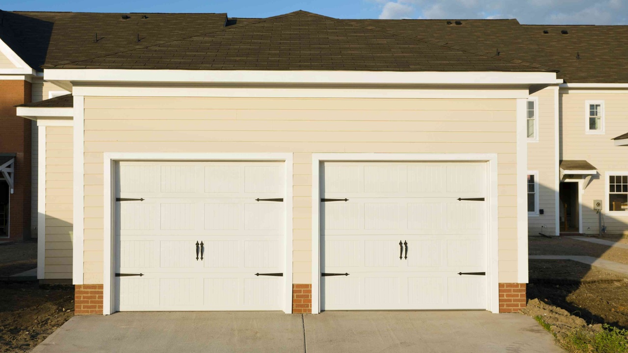 sectional-garage-door